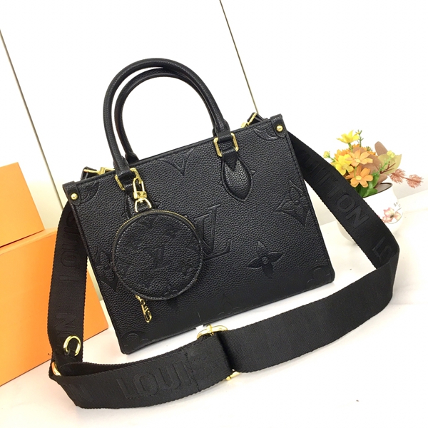 ルイヴィトンバッグ背面デザイン